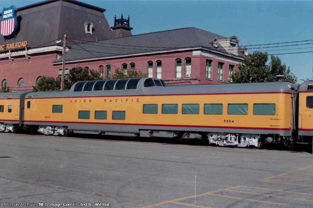 UP Dome Lounge-Obs. 9004